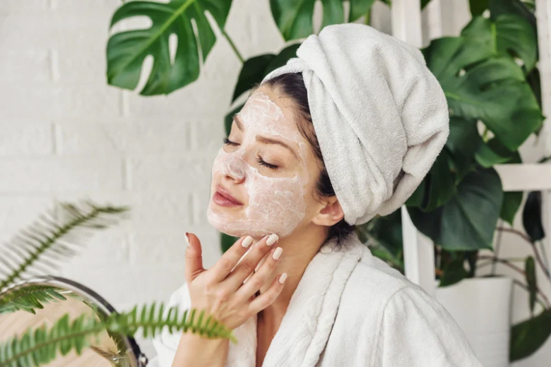 Glowing face mask